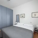 Design Dwelling Near Policlinico דירה