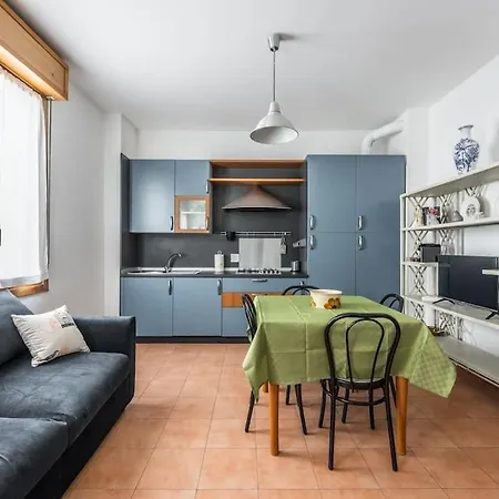 Design Dwelling Near Policlinico דירה