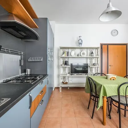 Design Dwelling Near Policlinico דירה מודנה